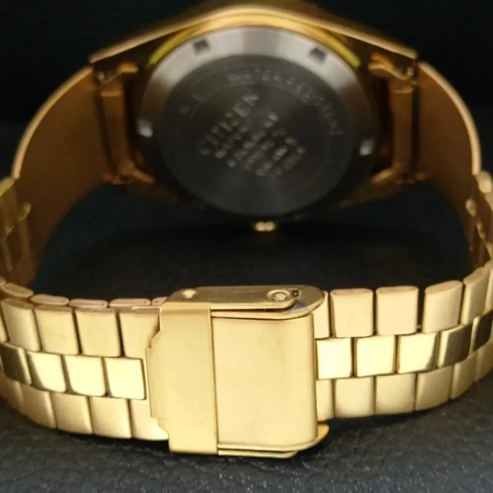 Vintage 1985 Citizen Automatic Mens Gold Watch W/daydate & Red accents